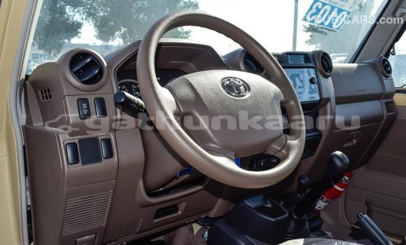 Buy Import Toyota Land Cruiser Beige Car in Import - Dubai in Baa Buy Import Toyota Land Cruiser Beige Car in Import - Dubai in Baa
