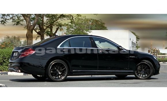 Buy Import Mercedes-Benz 190 Black Car in Import - Dubai in Baa Buy Import Mercedes-Benz 190 Black Car in Import - Dubai in Baa