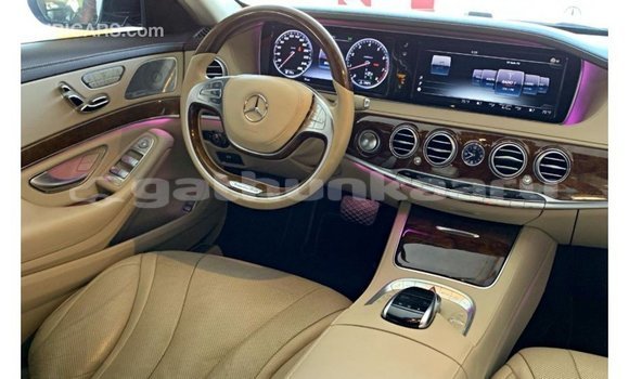Buy Import Mercedes-Benz 190 Black Car in Import - Dubai in Baa Buy Import Mercedes-Benz 190 Black Car in Import - Dubai in Baa