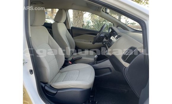 Buy Import Kia Rio White Car in Import - Dubai in Baa Buy Import Kia Rio White Car in Import - Dubai in Baa