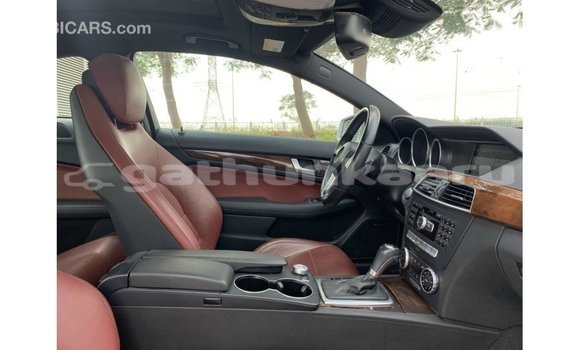 Buy Import Mercedes-Benz 190 Other Car in Import - Dubai in Baa Buy Import Mercedes-Benz 190 Other Car in Import - Dubai in Baa