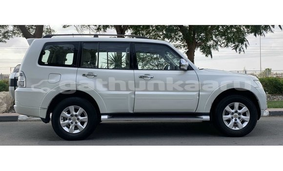 Buy Import Mitsubishi Pajero White Car in Import - Dubai in Baa Buy Import Mitsubishi Pajero White Car in Import - Dubai in Baa