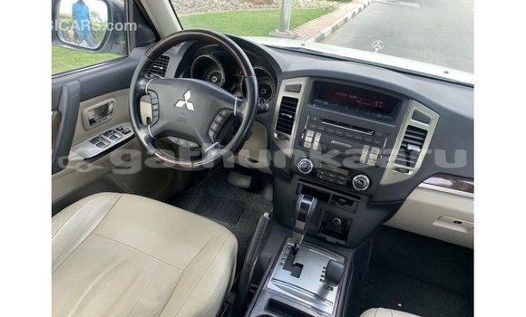 Buy Import Mitsubishi Pajero White Car in Import - Dubai in Baa Buy Import Mitsubishi Pajero White Car in Import - Dubai in Baa