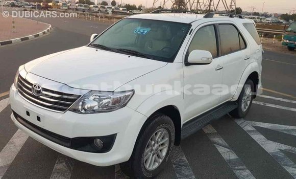 Buy Import Toyota Fortuner White Car in Import - Dubai in Baa Buy Import Toyota Fortuner White Car in Import - Dubai in Baa