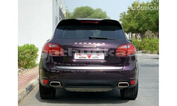 Buy Import Porsche Cayenne Other Car in Import - Dubai in Baa Buy Import Porsche Cayenne Other Car in Import - Dubai in Baa