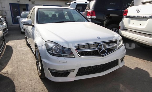 Buy Import Mercedes-Benz 200 White Car in Import - Dubai in Baa Buy Import Mercedes-Benz 200 White Car in Import - Dubai in Baa