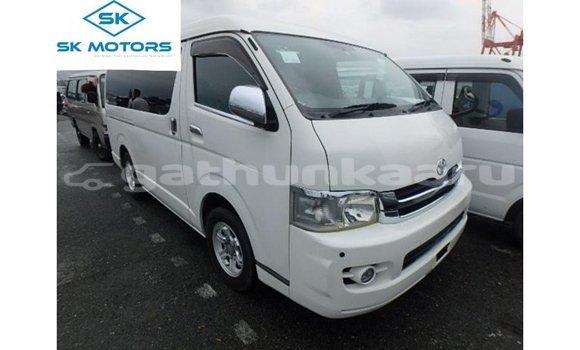 Buy Import Toyota Regius White Car in Import - Dubai in Baa Buy Import Toyota Regius White Car in Import - Dubai in Baa