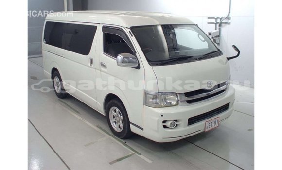 Buy Import Toyota Regius White Car in Import - Dubai in Baa Buy Import Toyota Regius White Car in Import - Dubai in Baa