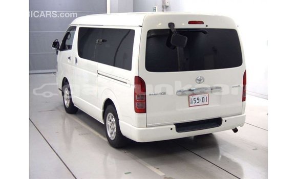 Buy Import Toyota Regius White Car in Import - Dubai in Baa Buy Import Toyota Regius White Car in Import - Dubai in Baa