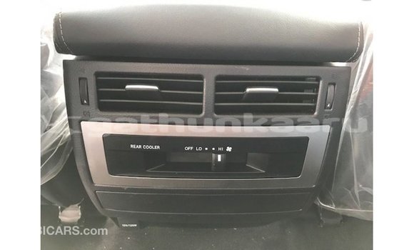 Buy Import Toyota Land Cruiser White Car in Import - Dubai in Baa Buy Import Toyota Land Cruiser White Car in Import - Dubai in Baa