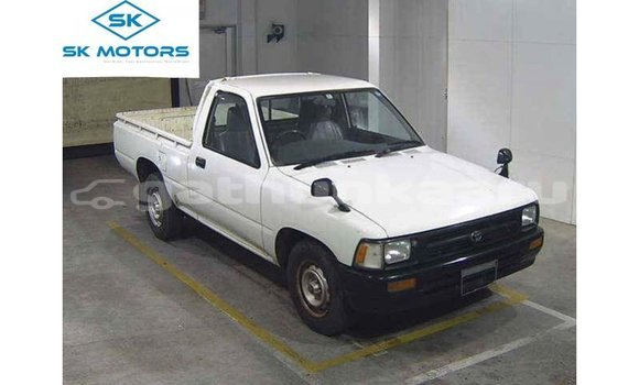 Buy Import Toyota Hilux White Car in Import - Dubai in Baa