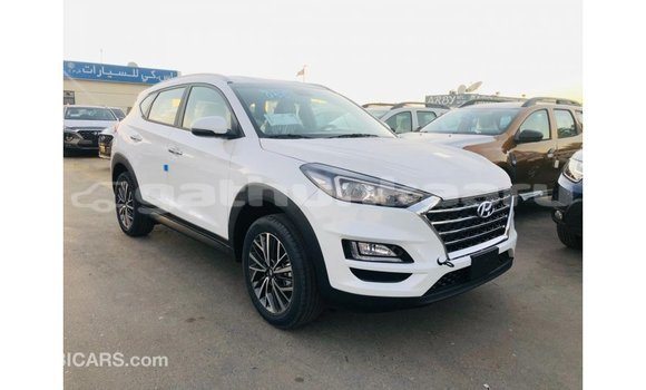 Buy Import Hyundai Tucson White Car in Import - Dubai in Baa Buy Import Hyundai Tucson White Car in Import - Dubai in Baa