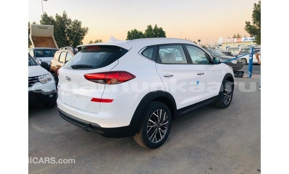 Buy Import Hyundai Tucson White Car in Import - Dubai in Baa Buy Import Hyundai Tucson White Car in Import - Dubai in Baa