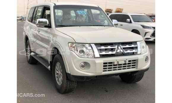 Buy Import Mitsubishi Pajero White Car in Import - Dubai in Baa Buy Import Mitsubishi Pajero White Car in Import - Dubai in Baa