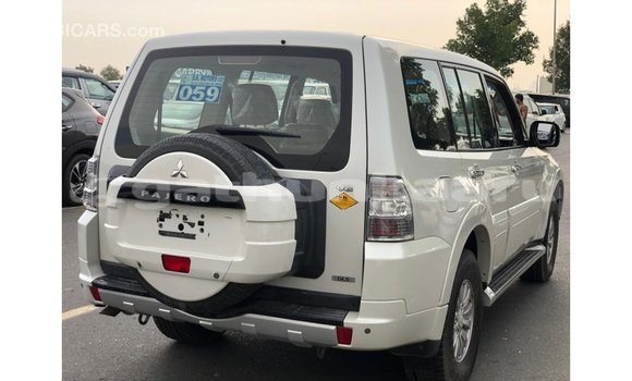 Buy Import Mitsubishi Pajero White Car in Import - Dubai in Baa Buy Import Mitsubishi Pajero White Car in Import - Dubai in Baa
