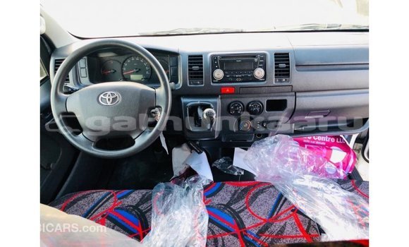 Buy Import Toyota Hiace White Car in Import - Dubai in Baa Buy Import Toyota Hiace White Car in Import - Dubai in Baa