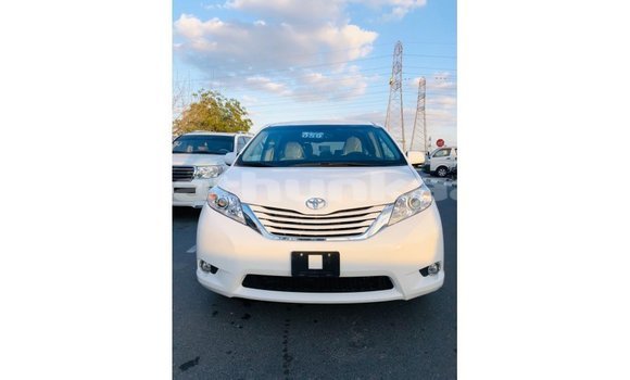 Buy Import Toyota Sienna White Car in Import - Dubai in Baa Buy Import Toyota Sienna White Car in Import - Dubai in Baa