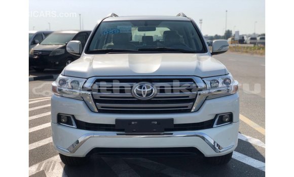 Buy Import Toyota Land Cruiser White Car in Import - Dubai in Baa Buy Import Toyota Land Cruiser White Car in Import - Dubai in Baa