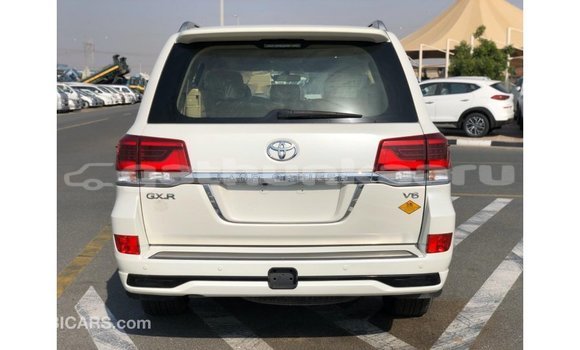 Buy Import Toyota Land Cruiser White Car in Import - Dubai in Baa Buy Import Toyota Land Cruiser White Car in Import - Dubai in Baa