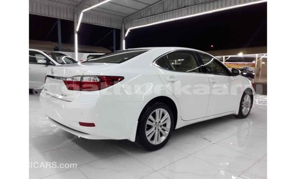 Buy Import Lexus ES White Car in Import - Dubai in Baa Buy Import Lexus ES White Car in Import - Dubai in Baa