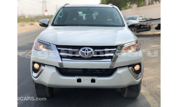 Buy Import Toyota Fortuner White Car in Import - Dubai in Baa Buy Import Toyota Fortuner White Car in Import - Dubai in Baa