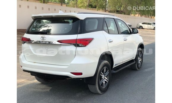 Buy Import Toyota Fortuner White Car in Import - Dubai in Baa Buy Import Toyota Fortuner White Car in Import - Dubai in Baa