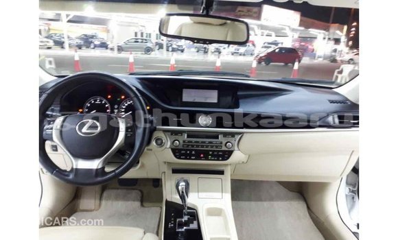 Buy Import Lexus ES White Car in Import - Dubai in Baa Buy Import Lexus ES White Car in Import - Dubai in Baa