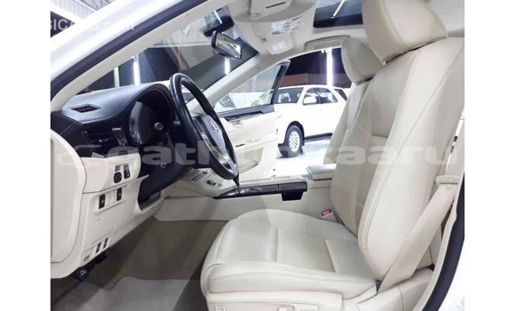 Buy Import Lexus ES White Car in Import - Dubai in Baa Buy Import Lexus ES White Car in Import - Dubai in Baa