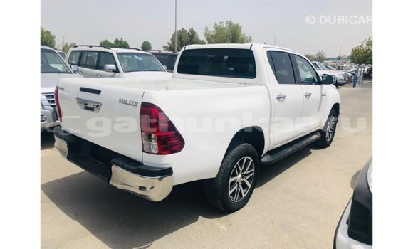 Buy Import Toyota Hilux White Car in Import - Dubai in Baa Buy Import Toyota Hilux White Car in Import - Dubai in Baa