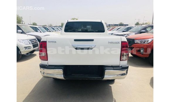 Buy Import Toyota Hilux White Car in Import - Dubai in Baa Buy Import Toyota Hilux White Car in Import - Dubai in Baa