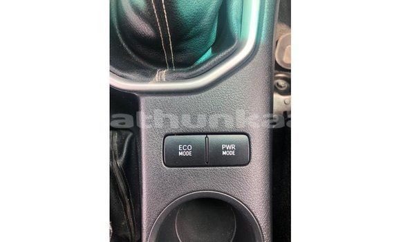 Buy Import Toyota Hilux White Car in Import - Dubai in Baa Buy Import Toyota Hilux White Car in Import - Dubai in Baa