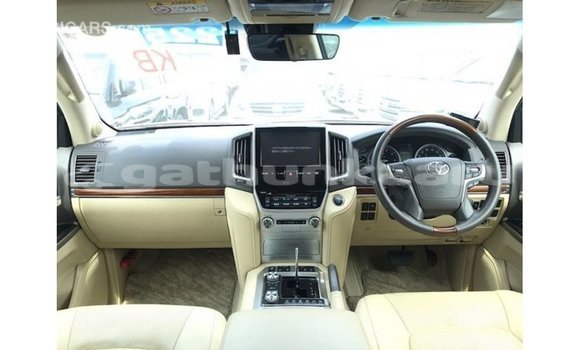 Buy Import Toyota Land Cruiser White Car in Import - Dubai in Baa Buy Import Toyota Land Cruiser White Car in Import - Dubai in Baa