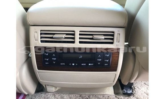 Buy Import Toyota Land Cruiser White Car in Import - Dubai in Baa Buy Import Toyota Land Cruiser White Car in Import - Dubai in Baa