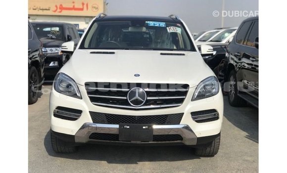 Buy Import Mercedes-Benz 190 White Car in Import - Dubai in Baa Buy Import Mercedes-Benz 190 White Car in Import - Dubai in Baa