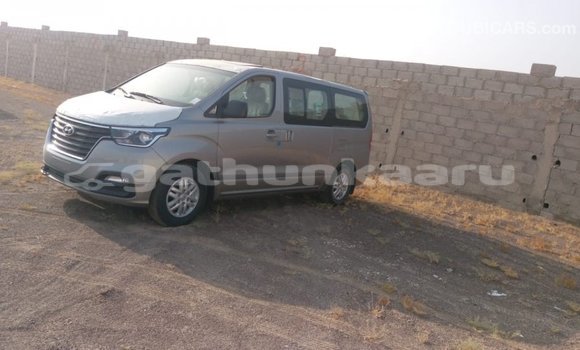 Buy Import Hyundai Chorus Brown Truck in Import - Dubai in Baa Buy Import Hyundai Chorus Brown Truck in Import - Dubai in Baa