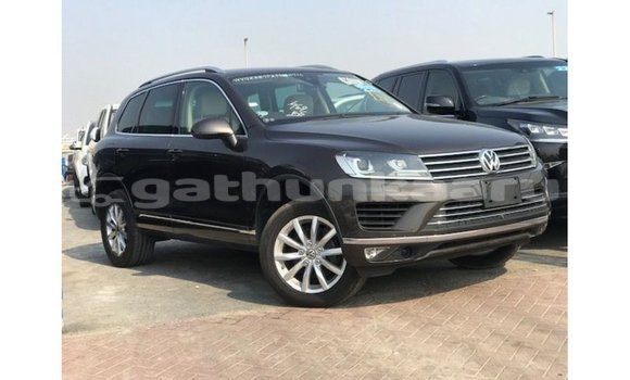 Buy Import Volkswagen Touareg Brown Car in Import - Dubai in Baa