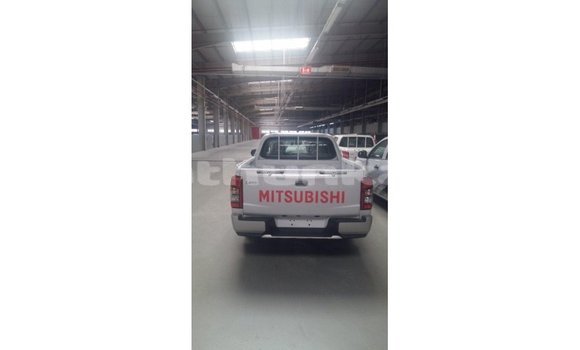 Buy Import Mitsubishi L200 White Car in Import - Dubai in Baa Buy Import Mitsubishi L200 White Car in Import - Dubai in Baa