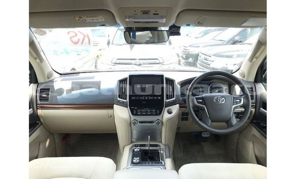Buy Import Toyota Land Cruiser Red Car in Import - Dubai in Baa Buy Import Toyota Land Cruiser Red Car in Import - Dubai in Baa
