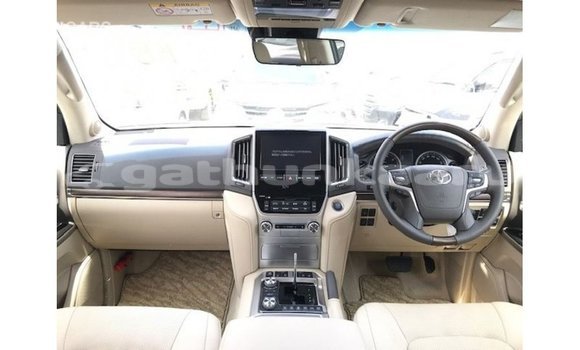 Buy Import Toyota Land Cruiser White Car in Import - Dubai in Baa Buy Import Toyota Land Cruiser White Car in Import - Dubai in Baa