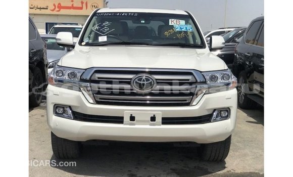 Buy Import Toyota Land Cruiser White Car in Import - Dubai in Baa Buy Import Toyota Land Cruiser White Car in Import - Dubai in Baa