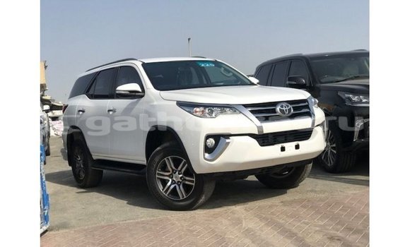 Buy Import Toyota Fortuner White Car in Import - Dubai in Baa Buy Import Toyota Fortuner White Car in Import - Dubai in Baa