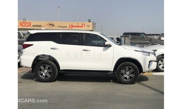 Buy Import Toyota Fortuner White Car in Import - Dubai in Baa Buy Import Toyota Fortuner White Car in Import - Dubai in Baa
