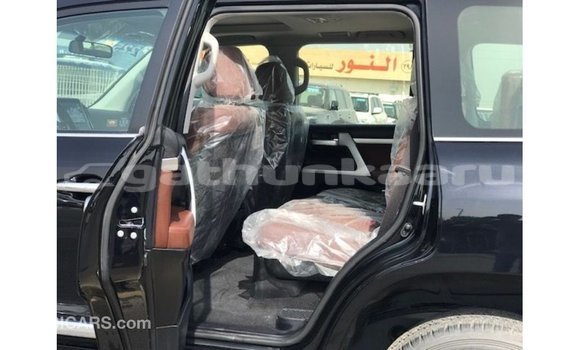 Buy Import Toyota Land Cruiser Black Car in Import - Dubai in Baa Buy Import Toyota Land Cruiser Black Car in Import - Dubai in Baa