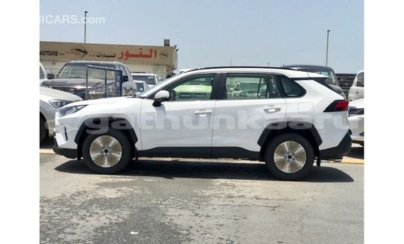 Buy Import Toyota 4Runner White Car in Import - Dubai in Baa Buy Import Toyota 4Runner White Car in Import - Dubai in Baa