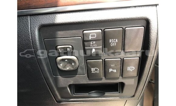 Buy Import Toyota Land Cruiser Other Car in Import - Dubai in Baa Buy Import Toyota Land Cruiser Other Car in Import - Dubai in Baa