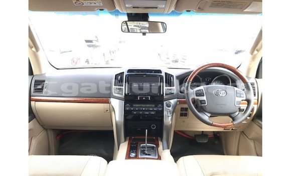 Buy Import Toyota Land Cruiser Red Car in Import - Dubai in Baa Buy Import Toyota Land Cruiser Red Car in Import - Dubai in Baa