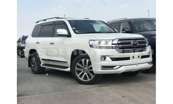 Buy Import Toyota Land Cruiser White Car in Import - Dubai in Baa Buy Import Toyota Land Cruiser White Car in Import - Dubai in Baa