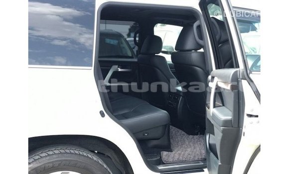 Buy Import Toyota Land Cruiser White Car in Import - Dubai in Baa Buy Import Toyota Land Cruiser White Car in Import - Dubai in Baa
