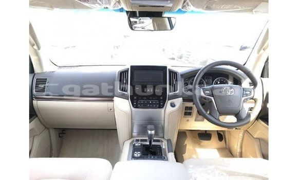 Buy Import Toyota Land Cruiser White Car in Import - Dubai in Baa Buy Import Toyota Land Cruiser White Car in Import - Dubai in Baa