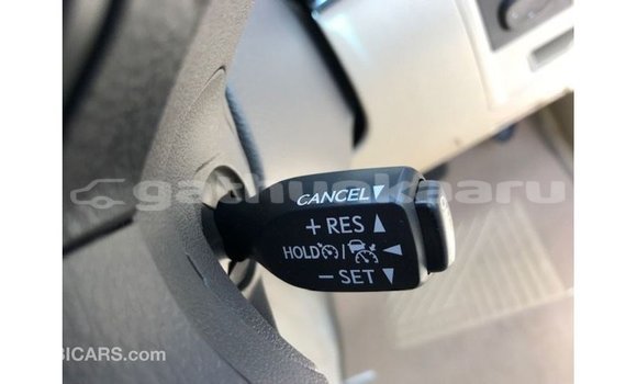 Buy Import Toyota Land Cruiser White Car in Import - Dubai in Baa Buy Import Toyota Land Cruiser White Car in Import - Dubai in Baa